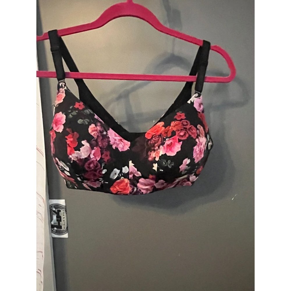 Torrid bra size 38 DD black floral